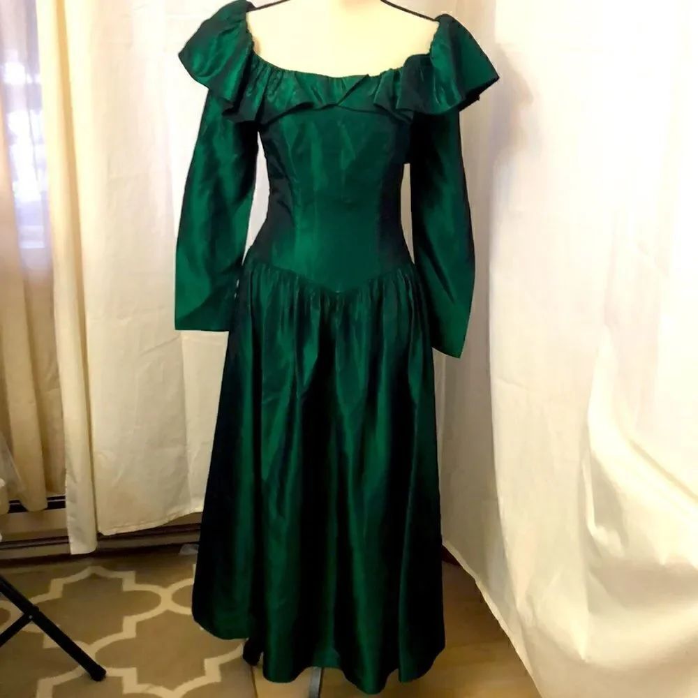 Vintage house of Bianchi emerald green dress size 12